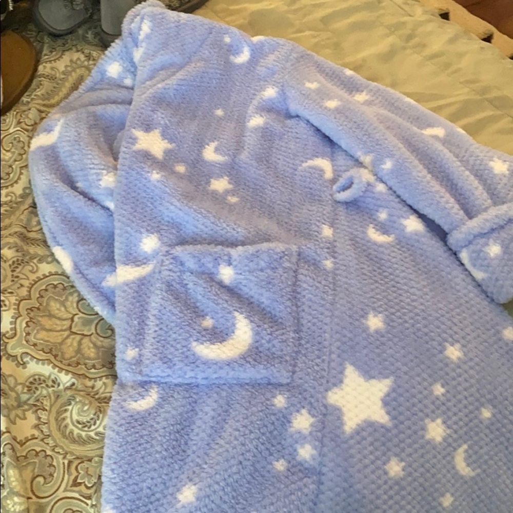 Bathrobe - Picture 2 of 2